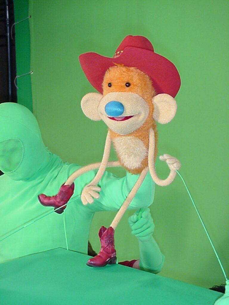 Waffle-the-cow-monkey-greenscreen2