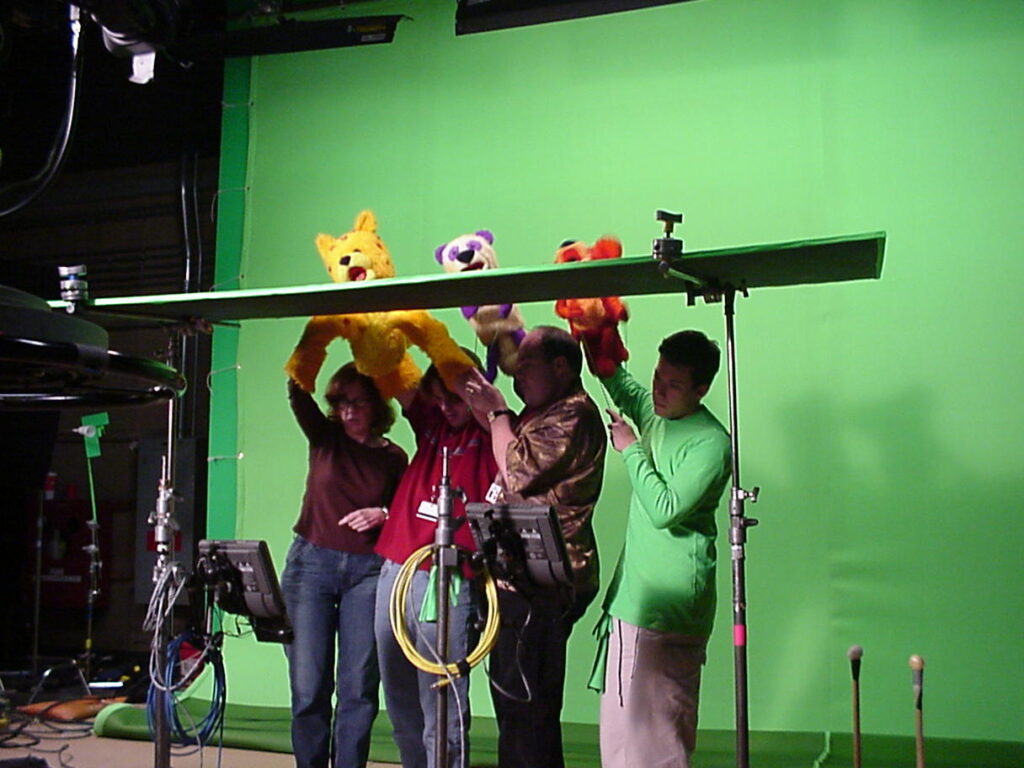 Animal-Jam-puppets-and-puppeteers1